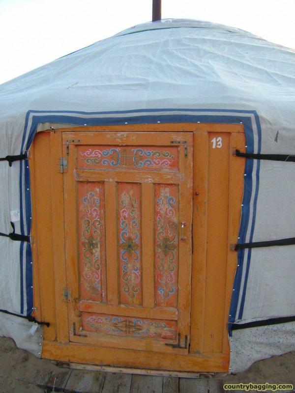 Ger Door - www.countrybagging.com